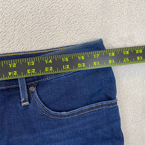 Levis Women's Jeans 33x30 311 Shaping Skinny Dark Wash For Women - Picture 5 of 16